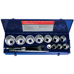 CHIAVI A BUSSOLA IN SERIE Contenuto 15 utensili.<br>Composizione:<br>10 bussole esagonali Art. 980 RA da mm 36 - 41 - 46 - 50 - 55 - 60 - 65 - 70 - 75 - 80<br>1 testa a cricco con levetta Art. 980 RD mm 200<br>1 testa scorrevole Art. 980 RF mm 80<br>1 leva per testa a cricco/scorrevole Art. 980 RH mm 550<br>1 prolunga Art. 980 RL mm 200<br>1 prolunga Art. 980 RP mm 400<br>Assortimento completo. sockets sets 980G