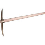 UTENSILI DI SICUREZZA ANTISCINTILLA In lega bronzo-alluminio, a due punte, con manico in legno. safety hand tools 9961