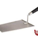 0 BOB-PALETTA DA SERVIZIO FORMA CAZZUOLA INOX CON MANICO LEGNO. MIS. PIATTO CM.23,5X15,5 MIS. TOT CM.37X15,5 H 12,5  40680 APS  ASSHEUER POTT GMBH E CO KG