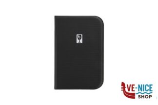 porta menu ESSENTIAL - PORTAMENU IN PVC A5 NERO CON MOTIVO RIGATO. PLACCA IN METALLO STILIZZATA SULLA COPERTINA. 10 INSERTI NON RIMOVIBILI CM23,7X17,2 MC-ESA5-BL SECURIT