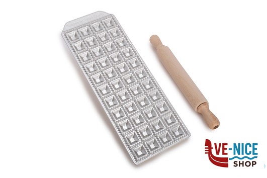 utensili vari LA CLASSICA - RAVIOLAMP STAMPO 44 RAVIOLI QUADRO MM 25X25 CON MATTARELLO IMPERIA