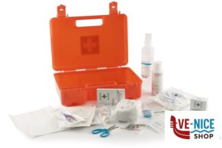 altri PLASTIC PHARMA - VALIGIA PRIMO SOCCORSO CON PACCO MEDICAZIONE PER 2 PERSONE 702518 MEDIAL INTERNATIONAL SPA SOCIO UNICO