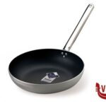 antiederente PADELLA ANTIADERENTE SVASATA 3 MM  ALTA "SALTARE" CON MANICO TUBOLARE CM 24 H 6,5 AGNELLI