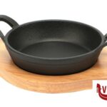 accessori da portata HORECA PROFESSIONAL-GHISA CASSERUOLA 2 MANICI TONDA CM.16 CON BASE LEGNO YY8051 IMPORT TAVOLA PROFESSIONAL
