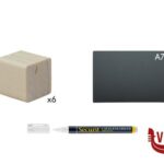 altri SUPPORTO PORTA TAG A CUBO IN LEGNO CON FESSURA 6 PZ  1 PENNARELLO AD ACQUA BIANCO E 6 TAG COLORE NERO FORMATO A7 (CM 10,5X7,4) INCLUSI   TAG-HLD-TE SECURIT