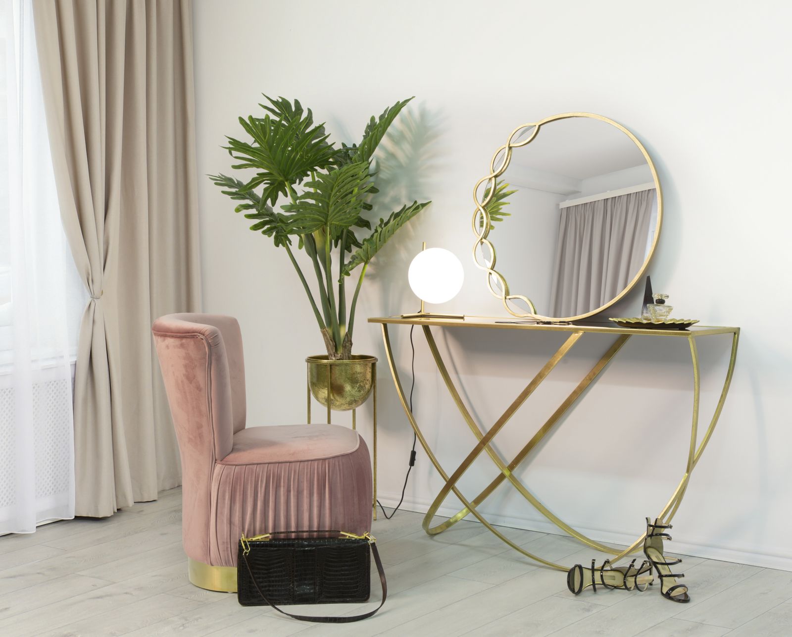 LAMPADA DA TAVOLO GLAMY LOW CM 25X25X27 stile GLAM - immagine 6