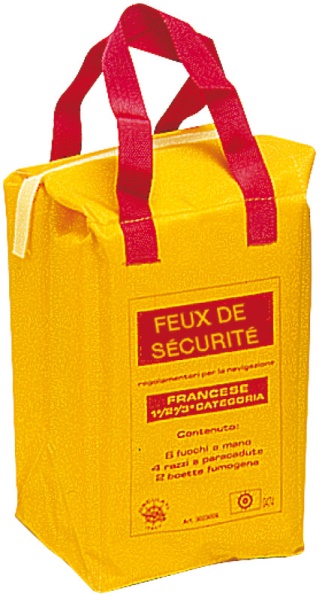 Osculati 30.230.03 Kit Soccorso Oltre Le 6 Miglia Noleggio E 50 Miglia Diporto (Articolo Soggetto A Eco-Contributo Co.Ge.Pir) confezione da diporto normativa francia