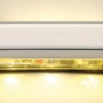 Courtesy light bianca 4 + 4 LED - 13.428.03 Osculati