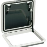 Passouomo Bomar Flushdeck bianco 394 x 521 mm - 19.927.10BI Osculati